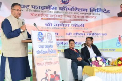 देशभर में प्रधानमंत्री दिव्याशा केंद्रों की स्थापना की जा रही है।