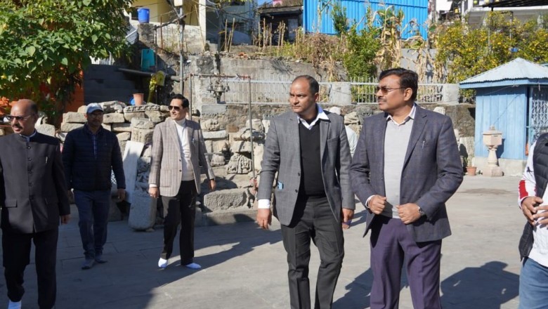 गोल्ज्यू कॉरिडोर का भ्रमण मुख्य सचिव ने विकास कार्यों की प्रगति की ली समीक्षा