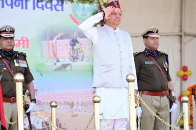 मुख्यमंत्री ने होमगार्ड्स स्थापना दिवस पर रैतिक परेड का किया निरीक्षण