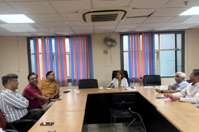 राजकीय मेडिकल कॉलेज एवं चिकित्सालय में प्राचार्य की अध्यक्षता में आयोजित सुपरस्पेशियलिटी विभागों की समीक्षा बैठक में कई महत्वपूर्ण निर्णय लिए गए