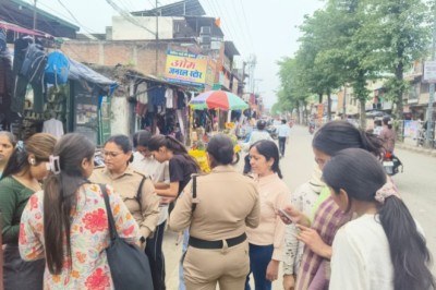 एसएसपी देहरादून के निर्देशों पर गौरा पुलिस की टीमो द्वारा सभी थाना क्षेत्रों में छात्राओं, कामकाजी/ घरेलू महिलाओं को किया जागरूक