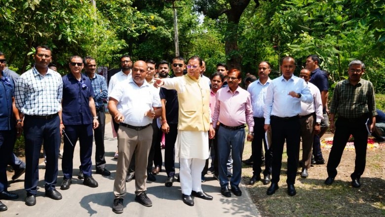 मुख्यमंत्री आवास परिसर में 3-बी गार्डन (बी-फ्रेंडली, बटरफ्लाई-फ्रेंडली एवं बर्ड-फ्रेंडली गार्डन) के निर्माण कार्य का शुभारम्भ