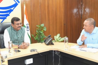 मुख्य सचिव श्री आनन्द बर्द्धन ने 10 दिनों के लिए रूट प्लान एवं यातायात प्रबन्धन सहित आवश्यक व्यवस्थाएं सुनिश्चित किए जाने के दिए निर्देश