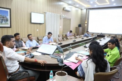 सीए लैंड चयन हेतु डीएफओ, एसडीएम, सम्बन्धित अभियन्ताओं की डीएम ने बनाई टीम