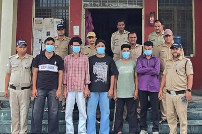 सार्वजनिक स्थान पर उपद्रव करने वाले 05 लोगों को दून पुलिस ने किया गिरफ्तार