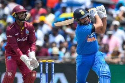 IND vs WI: रोहित शर्मा ने तोड़ा विराट कोहली का रिकॉर्ड, मार्टिन गुप्टिल को भी पीछे छोड़ा