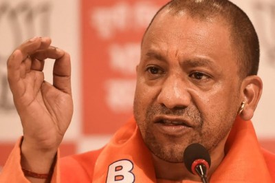 सात IPS अधिकारियों का तबादला, लखनऊ और कानपुर के पुलिस कमिश्नर हटाए गए