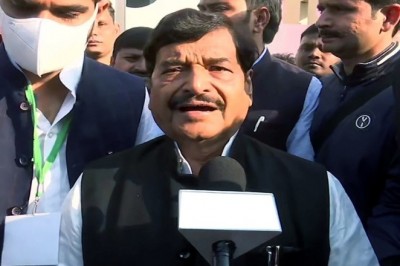 सपा प्रमुख अखिलेश पर शिवपाल का निशाना, नाम लिए बिना कहा- अब अपने बल पर लड़नी होगी लड़ाई