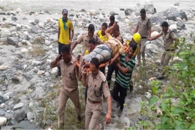 उत्तरकाशी में बड़ा हादसा: डेढ़ सौ मीटर गहरी खाई में गिरा वाहन