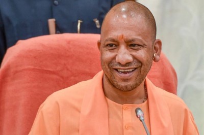 यूपी के 25 लाख राज्यकर्मियों को दिवाली गिफ्ट देने की तैयारी में सरकार, डीए व बोनस देने की तैयारी