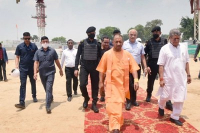 मुख्यमंत्री योगी ने अयोध्या में दीपोत्सव की तैयारियों का किया निरीक्षण, रामलला के दर्शन किए