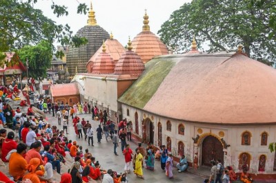'कामाख्या मंदिर का ठीक से रखरखाव नहीं हो रहा, स्वच्छता से कोई समझौता नहीं', SC की तीखी टिप्पणी