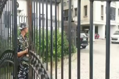 रांची में कांग्रेस विधायक के आवास पर आयकर छापा, सेना की जमीन कब्जाने वालों पर ईडी की दबिश