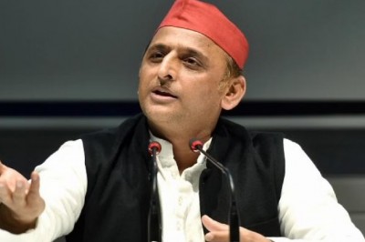 Bypoll 2022: मैनपुरी में अखिलेश यादव बोले- चुनाव के समय भाजपा को याद आते हैं किसान