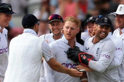 पाकिस्तान में इंग्लैंड के खिलाड़ियों पर वायरस का हमला, टेस्ट से पहले स्टोक्स समेत कई खिलाड़ी बीमार