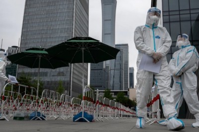 विरोध प्रदर्शन के बाद बैकफुट पर चीन सरकार, कोरोना नियमों में दी गई ढील