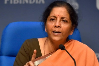 वित्त मंत्री ने कहा- सरकार महंगाई को और कम करेगी, आवश्यक वस्तुओं के दामों पर सरकार की नजर