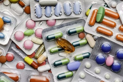 यूपी में बढ़ेगा जेनेरिक दवाओं का बाजार, सरकारी अस्पतालों में भी खुलेंगे जेनेरिक आधार के स्टोर