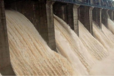 कर्नाटक-महाराष्ट्र में अब अलमाटी बांध पर तकरार, फडणवीस बोले- काम रोकें वर्ना सुप्रीम कोर्ट जाएंगे