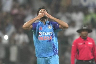 IND vs SL 1st T20: उमरान मलिक ने तोड़ा बुमराह का रिकॉर्ड, 155 की स्पीड से बॉल डाल श्रीलंकाई कप्तान को चौंकाया