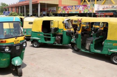 दिल्ली में ऑटो-टैक्सी की सवारी हुई महंगी, नए किराए के स्लैब को मंजूरी