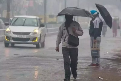 UP: कड़ाके की ठंड से राहत के बाद अब बारिश का दौर