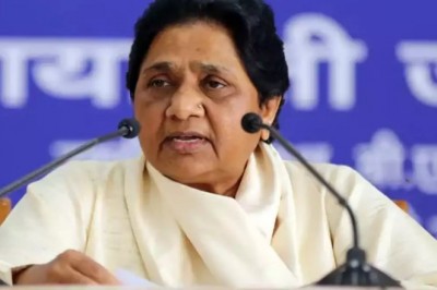 Lucknow: मायावती ने सपा पर बोला हमला, उपेक्षित वर्गों को शूद्र कहकर सपा इनका अपमान न करें