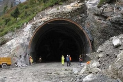 Rishikesh-Karnprayag: नरकोटा-जवाड़ी बाईपास मुख्य सुरंग हुई आर-पार