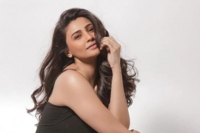 फिल्मों के बाद अब ओटीटी पर एक्टिंग का जलवा दिखाएंगी डेजी शाह