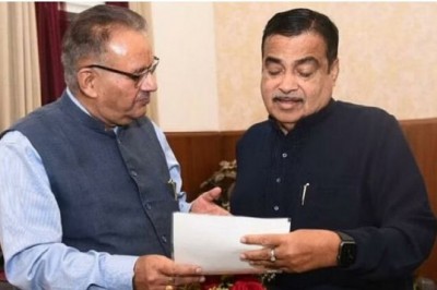 नितिन गडकरी से मिले कैबिनेट मंत्री गणेश जोशी, दिया मसूरी में टनल के शिलान्यास का न्यौता