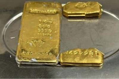 Delhi : IGI एयरपोर्ट पर अंतरराष्ट्रीय उड़ान से 75 लाख की तीन सोने की बार्स बरामद