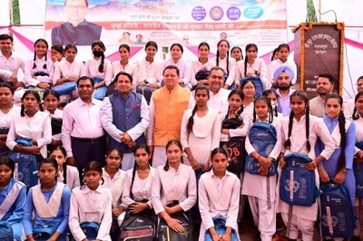 श्री गुरु राम राय इंटर कॉलेज, सहसपुर ने पूरे किए 70 वर्ष  मुख्यमंत्री पुष्कर सिंह धामी ने समारोह में की शिरकत