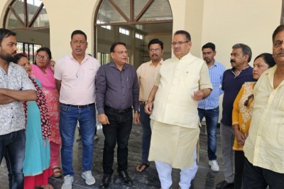 कैबिनेट मंत्री गणेश जोशी ने गढ़ीकैंट क्षेत्र में लगभग 10 करोड़ रुपये की लागत से निर्माणाधीन सामुदायिक भवन का किया  निरीक्षण