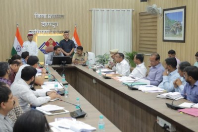 यातायात में बाधक बन रहे ब्रहमकमल रोटरी को एक ही रात में किया वियोजित