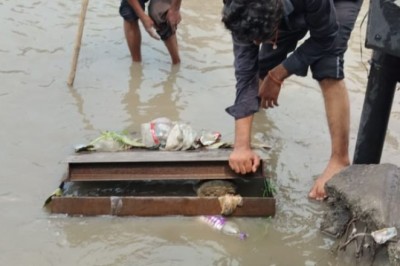 मानसून में जल भराव समस्या निदान के लिए डीएम ने गठित की Quick response teams.