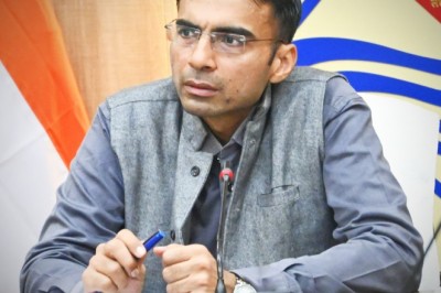 गुण्डा एक्ट के तहत 05 शातिर अपराधी किए जिलाबदर