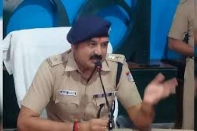 महिला सम्बन्धी शिकायतों की सुनवाई एवं निराकरण हेतु जनपद स्तर पर एवं प्रत्येक थाना स्तर पर महिला हैल्प लाइन/हैल्प डेस्क स्थापित हैं