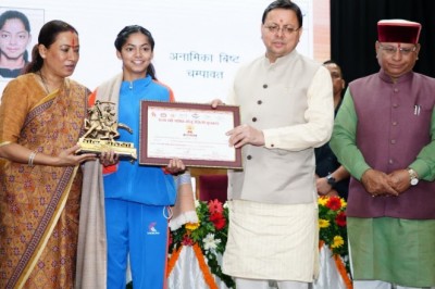 महिला सशक्तिकरण के लिए समर्पण के साथ कार्य करती रहेगी सरकार - मुख्यमंत्री