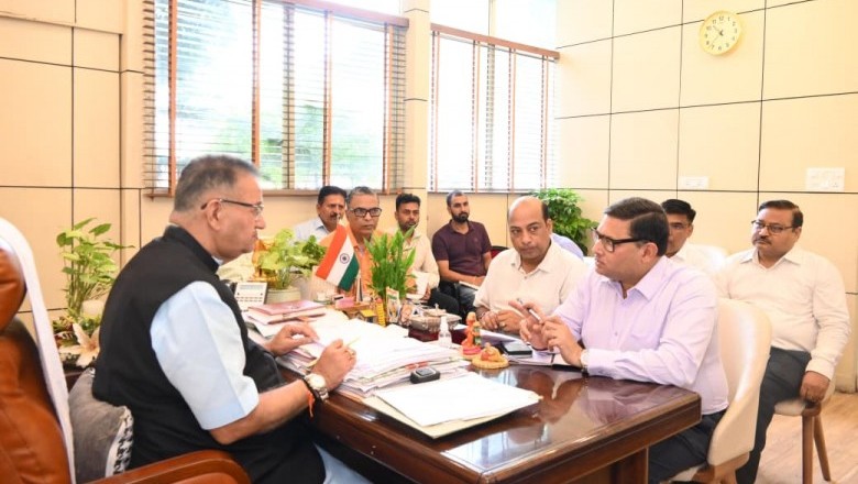 कैबिनेट मंत्री गणेश जोशी ने  मसूरी विधानसभा क्षेत्र में सिंचाई विभाग की योजनाओं की समीक्षा की