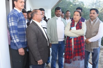 डिग्री कॉलेज का निर्माण जल्द पूरा करने का निर्देश