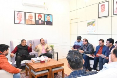 कैबिनेट मंत्री गणेश जोशी ने की  मसूरी विधानसभा क्षेत्र में चल रहे विकास कार्यों और क्षेत्र में आपदा के पुनर्निर्माण कार्यों समीक्षा