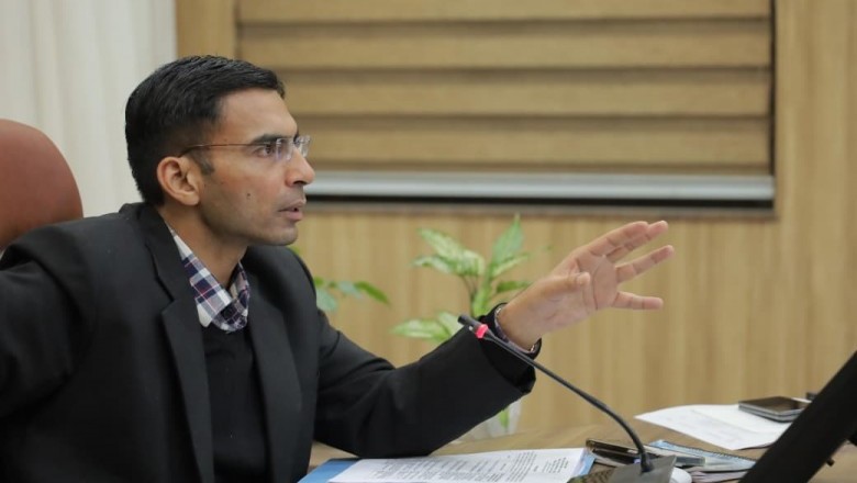 मा0 सीएम के निर्देश पर बच्चों की जान का जोखिम बने जिले के 76 जर्जर स्कूल भवन एक झटके में ध्वस्त