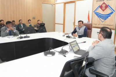 मुख्य सचिव ने धीमी गति के प्रोजेक्ट्स पर जताई नाराजगी, तेजी लाने के दिए निर्देश