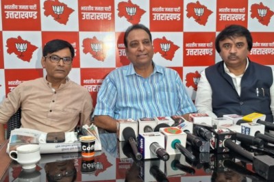 चमोली ने हरदा के रोड शो पर साधा निशाना, बताया राजनैतिक ड्रामेबाजी!