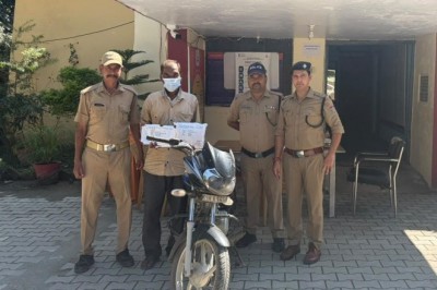 विकासनगर क्षेत्र में स्कूल परिसर में स्थित घर मे हुई चोरी की घटना का दून पुलिस द्वारा किया खुलासा