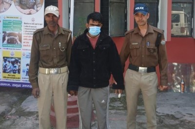 15 हजार रू0 के इनामी अभियुक्त को दून पुलिस ने हिमांचल प्रदेश से किया गिरफ्तार