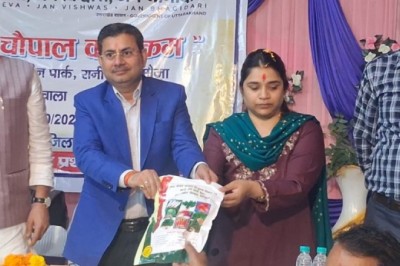 ग्रामीणों की समस्याओं के त्वरित समाधान को रानीपोखरी मौजा में आयोजित हुई ‘रात्रि चौपाल’